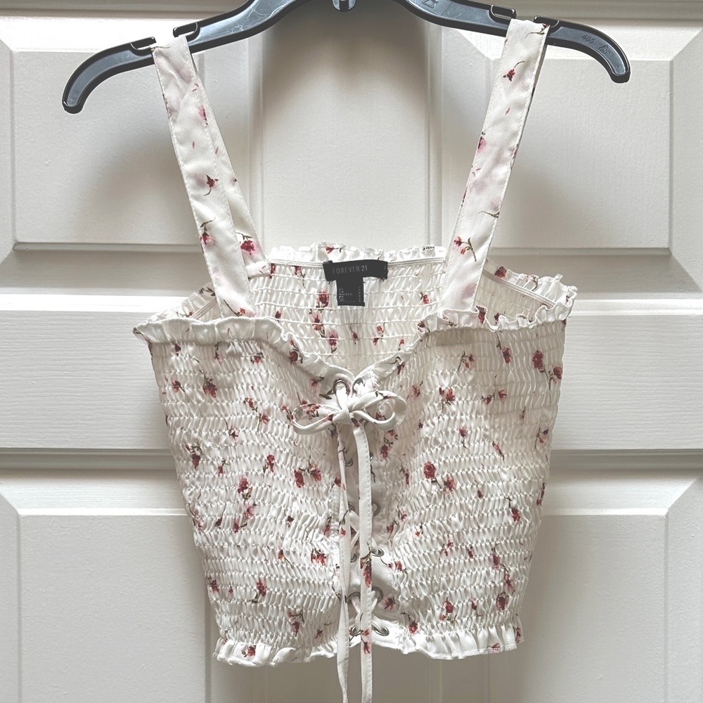 Forever 21 white floral crop top, size small.